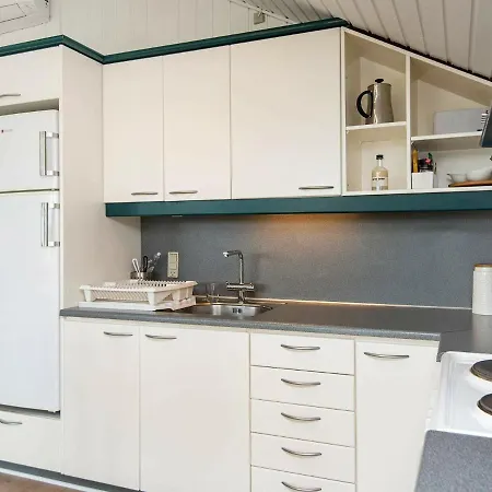 Three-bedroom Holiday In Fano 12 *